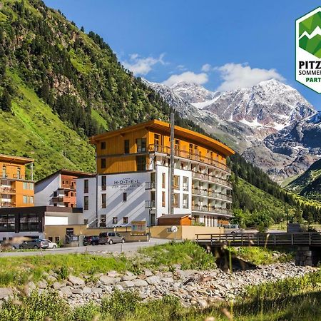 Hotel Vier Jahreszeiten Sankt Leonhard im Pitztal Exterior photo